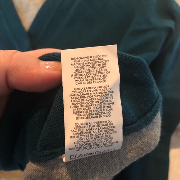 ⭕️ PRICE FIRM CAbi Size XS Ever Teal Mesh Back Snap Front Cardigan - Picture 8 of 10